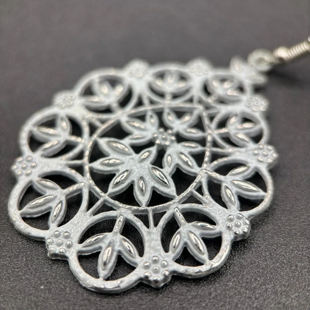 Silver Filigree Teardrop Dangle Earrings Boho Floral‎ Lightweight Statement